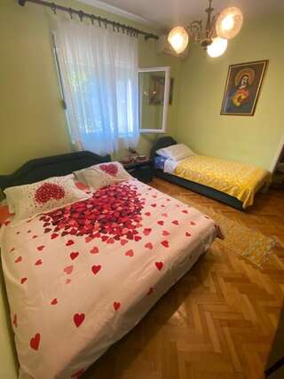 Апартаменты Apartments Vučinović Тиват Номер-студио с террасой и видом на море (для 3 взрослых)-2