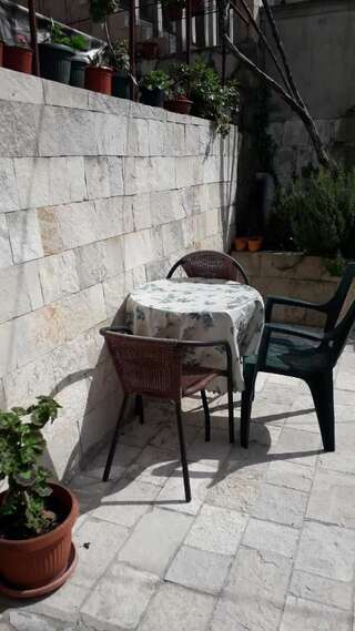 Апартаменты Apartments Vučinović Тиват Номер-студио с террасой и видом на море (для 3 взрослых)-17