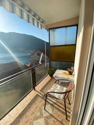 Апартаменты Apartments Vučinović Тиват Номер-студио с балконом и видом на море-39