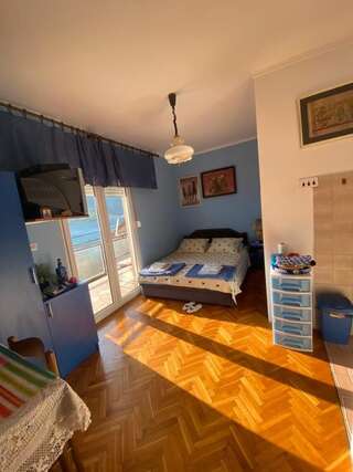 Апартаменты Apartments Vučinović Тиват Номер-студио с балконом и видом на море-78